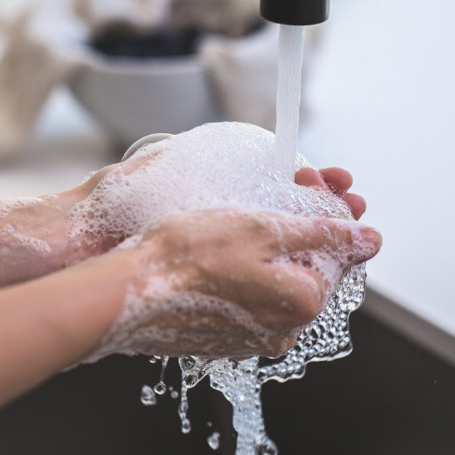 Hände werden gewaschen