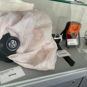 Schaukasten Airbag